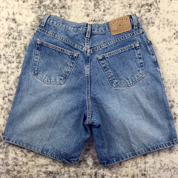 VINTAGE 90’s Gap Mom Jean Shorts - Picture 4 of 5